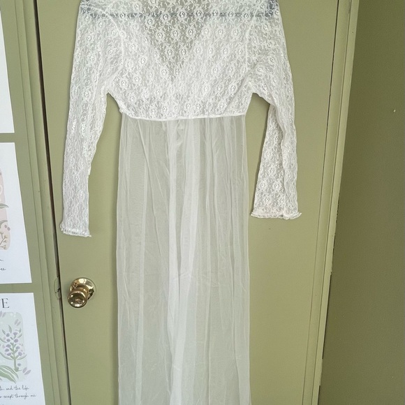 VTG 70s Elle White Sheer Lace Robe Sz Small - Picture 2 of 8